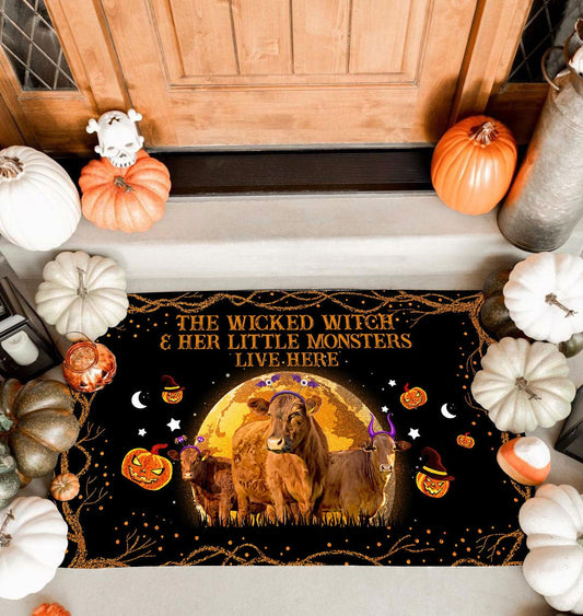 Uni Beefmaster - The Wicked Witch And Her Little Monsters Live Here Doormat