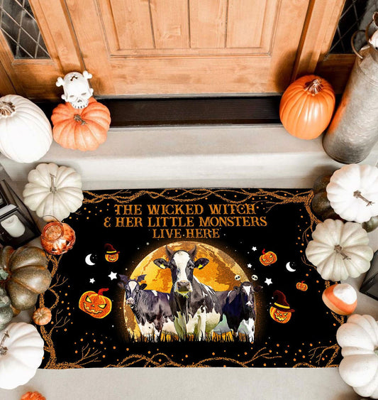 Uni Holstein - The Wicked Witch And Her Little Monsters Live Here Doormat