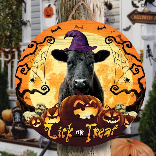 Uni Black Angus Lick Or Treat Round Wooden Sign