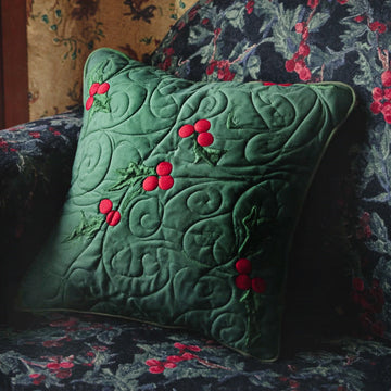 Holiday Hearth Quilted Pillow Case NCU0PT10337