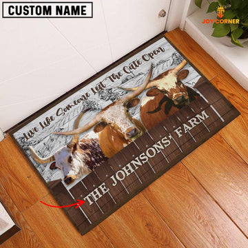 Uni Texas Longhorn Custom Name - Live Like Someone Left The Gate Open Doormat